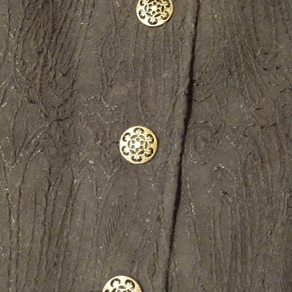 Vest - Picture 6 of 6